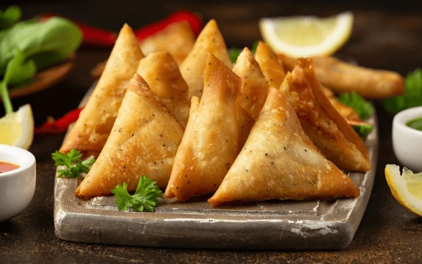 chicken malai samosa